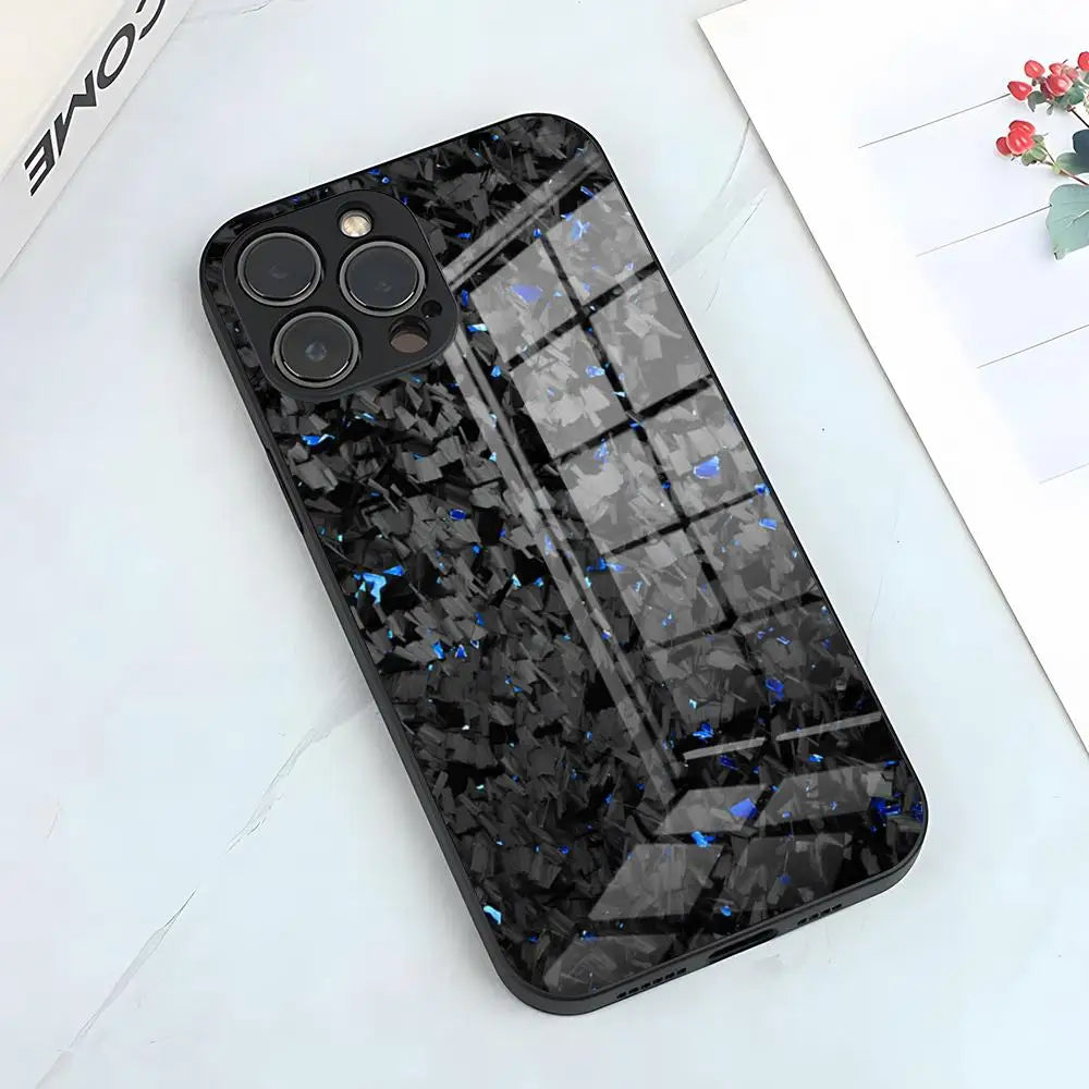 Edle Glas Handyhülle mit Kohlefaser-Optik – Für iPhone 16, 15, 14 Pro, 13, 12, 11, SE, Mini, 6, 7, 8 Plus