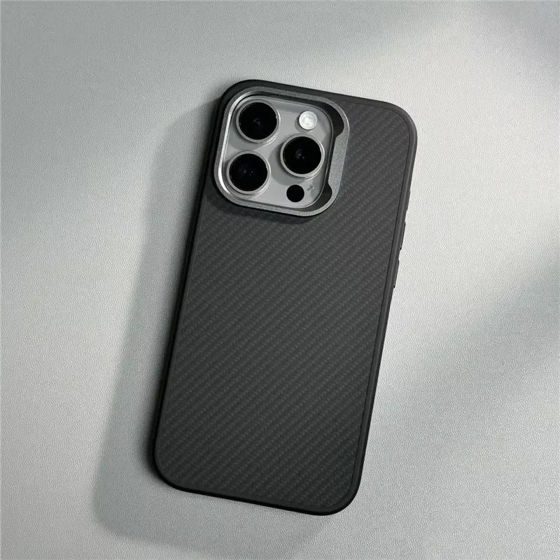 Luxus Carbon Fiber Textur – Einfache Telefonhülle für iPhone 12, 13, 14, 15, 16 Pro Max – Weiche Gummi-Rahmen Abdeckung